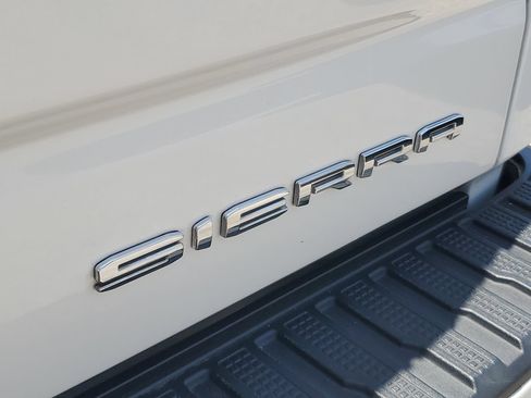 Used 2023 GMC Sierra 1500 Denali w/ Denali Reserve Package AWD/4WD image 10