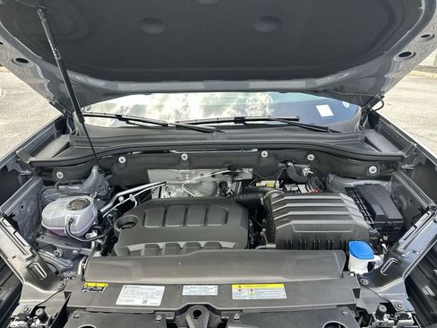 New 2025 Volkswagen Atlas Peak Edition SE image 28