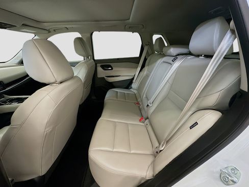 Used 2023 Nissan Rogue SL w/ SL Premium Package image 28