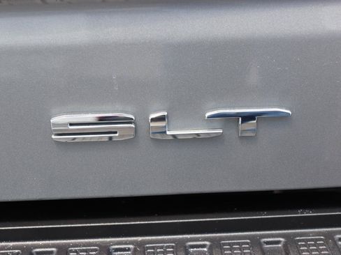 Used 2025 GMC Sierra 1500 SLT AWD/4WD image 57