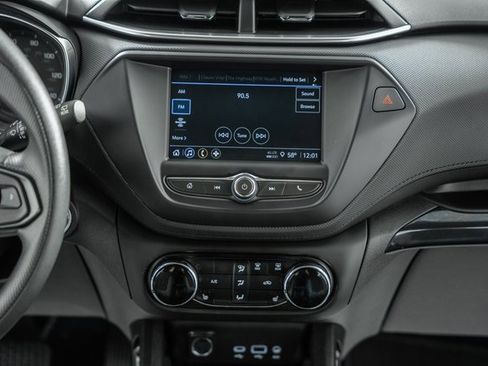 Used 2023 Chevrolet TrailBlazer LT image 22