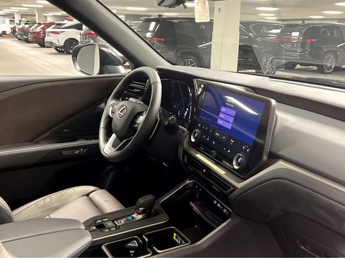 New 2026 Lexus TX 350 AWD image 28