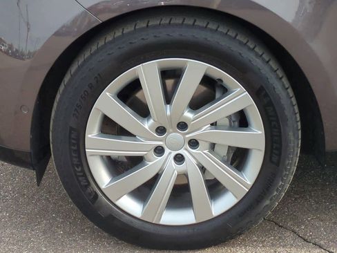 Certified 2024 Land Rover Range Rover SE image 13