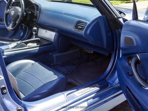 Used 2004 Honda S2000 image 29