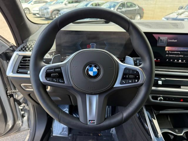 Used 2026 BMW X7 xDrive40i w/ M Sport Package AWD/4WD image 24