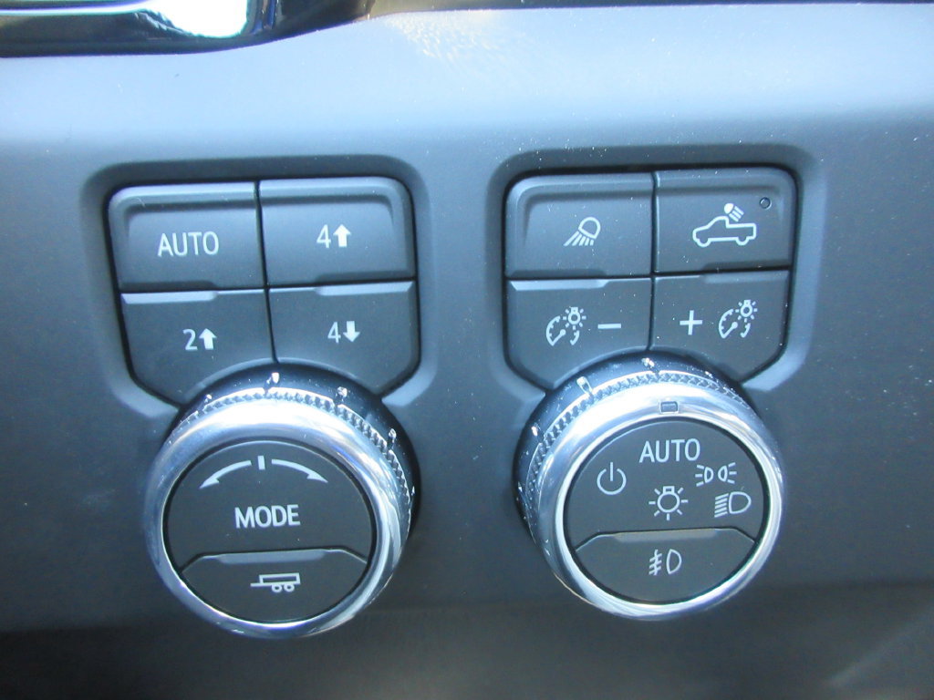 New 2026 GMC Sierra 1500 AT4 w/ AT4 Premium Package AWD/4WD image 16