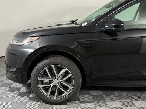 Used 2025 Land Rover Discovery Sport S image 13