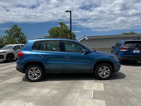 Used 2017 Volkswagen Tiguan S FWD image 2