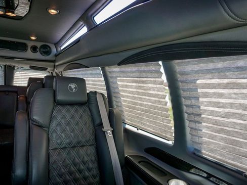 Used 2023 GMC Savana 2500 Extended image 38