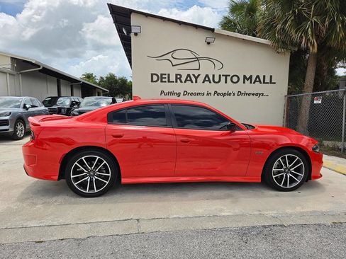 Used 2023 Dodge Charger R/T RWD image 4