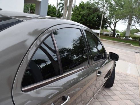 Used 2008 Mercedes-Benz E 350 4MATIC Sedan image 31