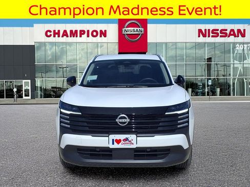 New 2026 Nissan Kicks SV image 2