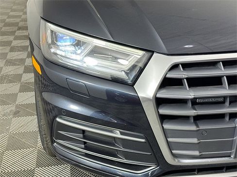 Used 2018 Audi Q5 2.0T Premium Plus w/ Premium Plus Package image 3