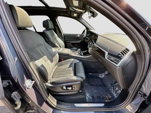 Used 2019 BMW X5 xDrive40i w/ Executive Package AWD/4WD image 30