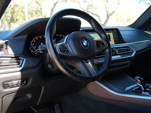 Used 2022 BMW X5 sDrive40i w/ M Sport Package image 17