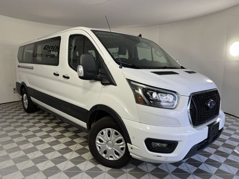 Used 2023 Ford Transit 350 XLT RWD image 3
