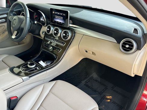 Used 2018 Mercedes-Benz C 300 Sedan image 29