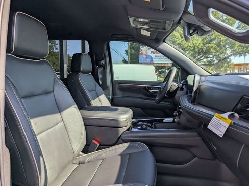 New 2025 Chevrolet Tahoe Premier image 32