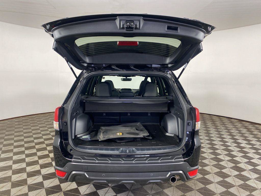 Certified 2025 Subaru Forester Wilderness AWD/4WD image 8