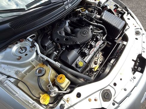 Used 2002 Chrysler Sebring LXi w/ Security Group FWD image 42