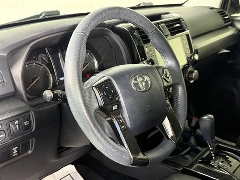 Used 2021 Toyota 4Runner Venture w/ Moonroof Package AWD/4WD image 18
