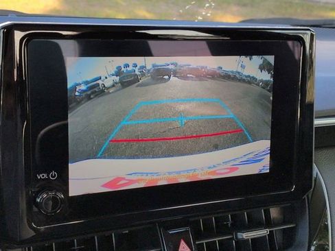Used 2024 Toyota Corolla LE FWD image 18