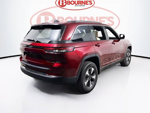 Used 2024 Jeep Grand Cherokee Limited 4xe w/ Luxury Tech Group II image 11