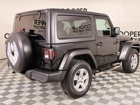 Used 2020 Jeep Wrangler Sport image 18