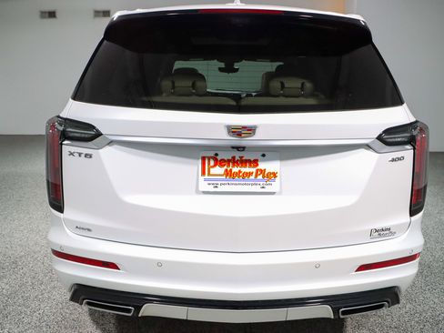 Used 2023 Cadillac XT6 Sport w/ Technology Package image 8