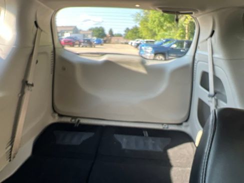 Used 2023 Chrysler Pacifica Touring-L FWD image 29