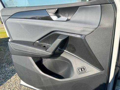 New 2026 Volkswagen Tiguan SEL R-Line image 14