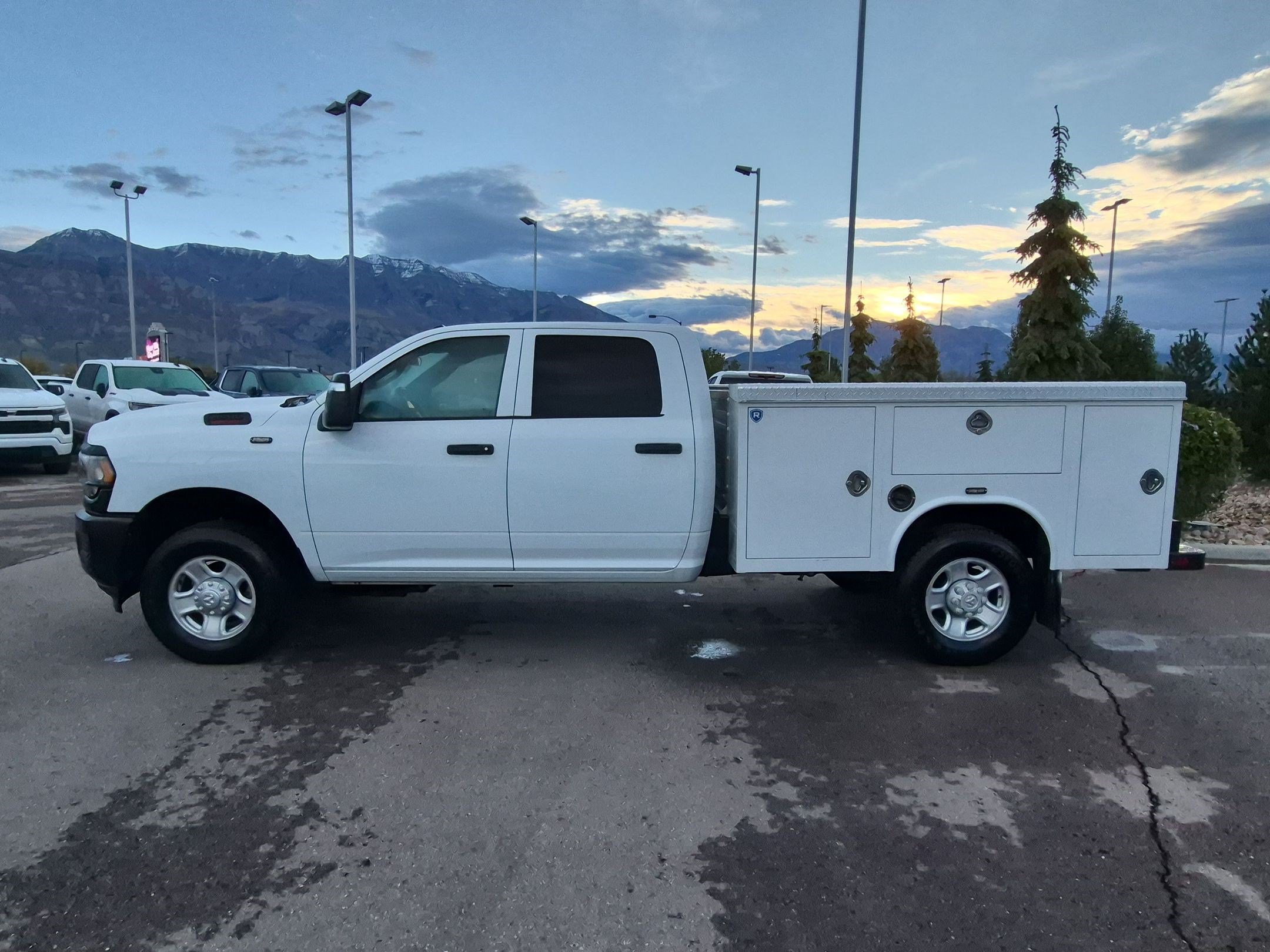 Used 2024 RAM 3500 Tradesman AWD/4WD image 7