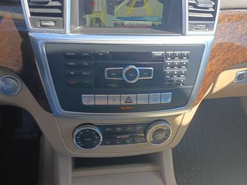 Used 2014 Mercedes-Benz GL 450 4MATIC image 33