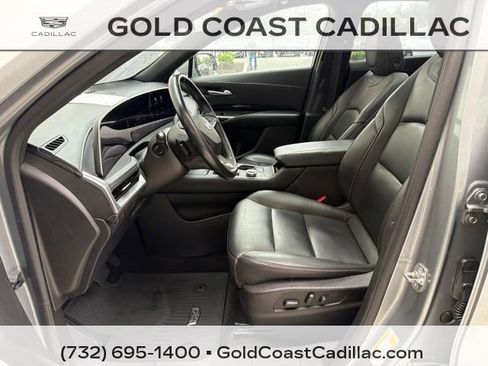 Certified 2024 Cadillac XT4 Luxury w/ Cold Weather Package AWD/4WD image 16