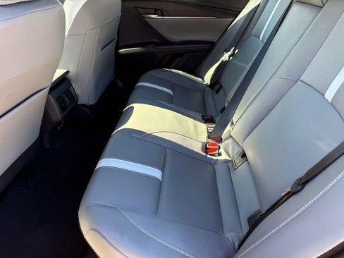 Used 2026 Toyota Camry SE w/ Convenience Package FWD image 17