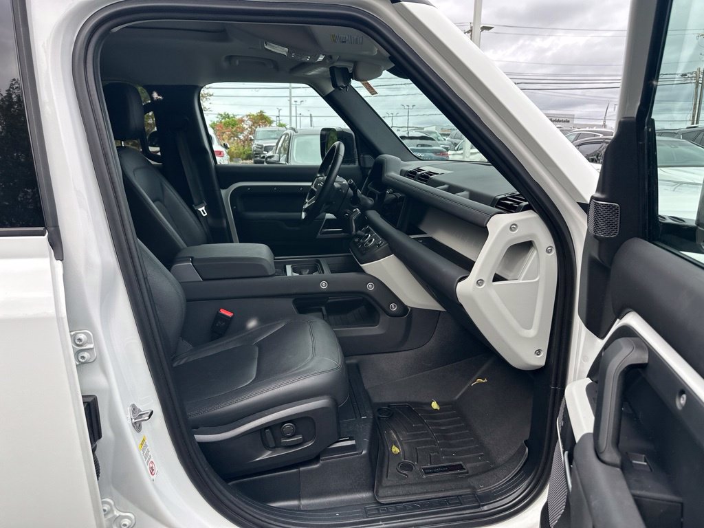 Used 2024 Land Rover Defender 110 S AWD/4WD image 33