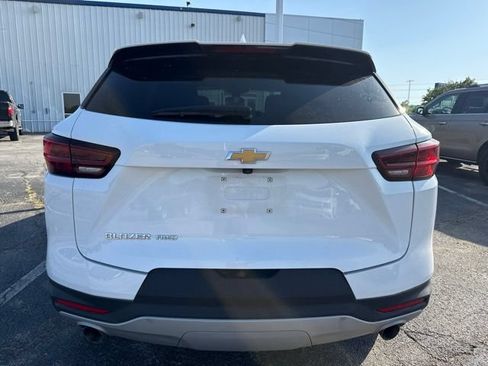 Used 2025 Chevrolet Blazer LT AWD/4WD image 3