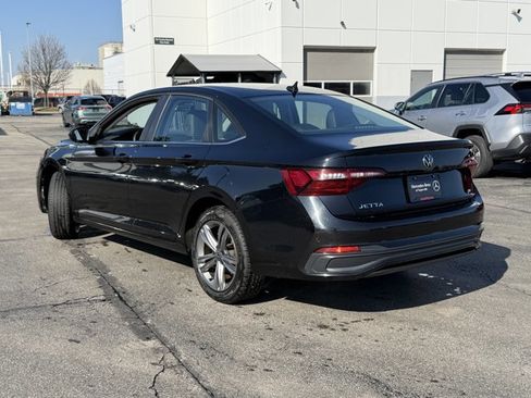 Used 2024 Volkswagen Jetta SE image 7