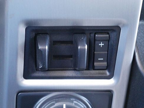 Used 2020 Ford F350 Platinum w/ FX4 Off-Road Package image 38