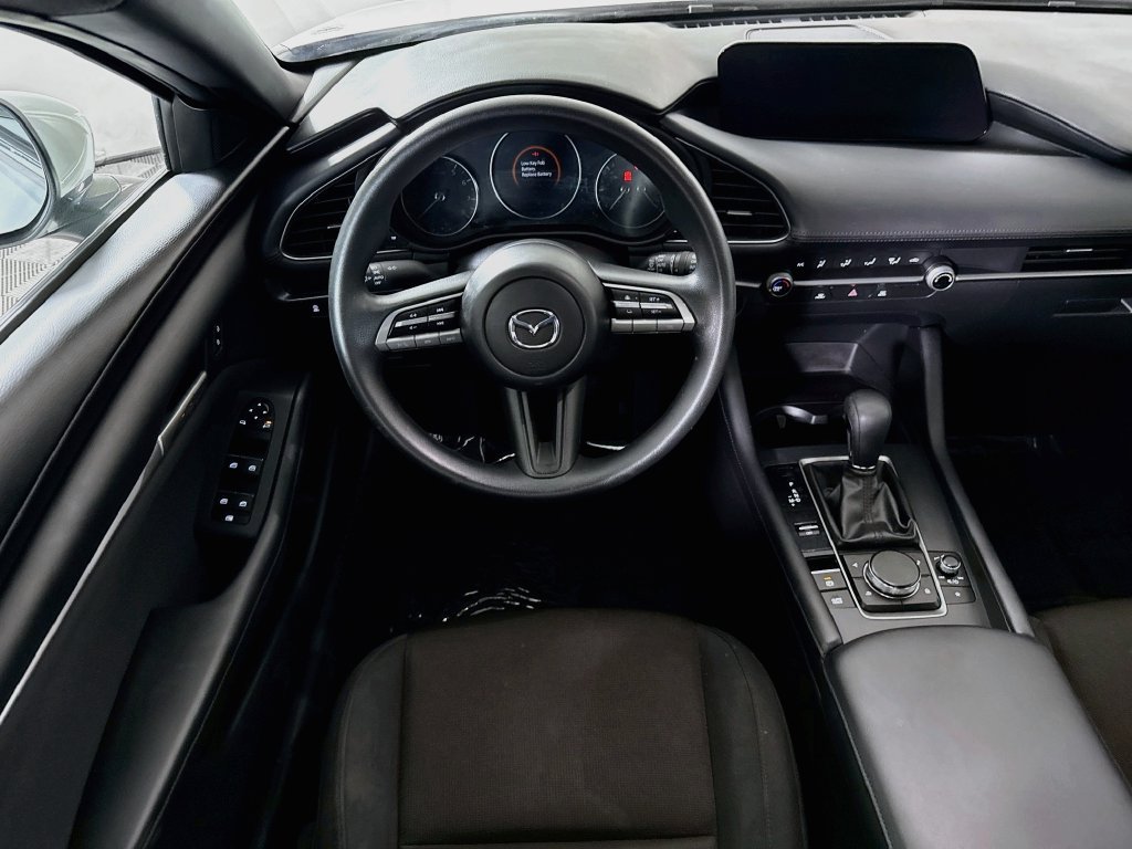Used 2022 MAZDA MAZDA3 s FWD image 3