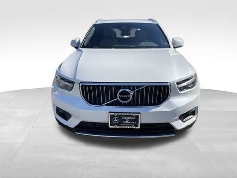 Used 2022 Volvo XC40 T5 Inscription w/ Climate Package image 8