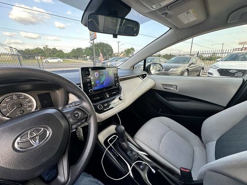 Used 2021 Toyota Corolla LE FWD image 20