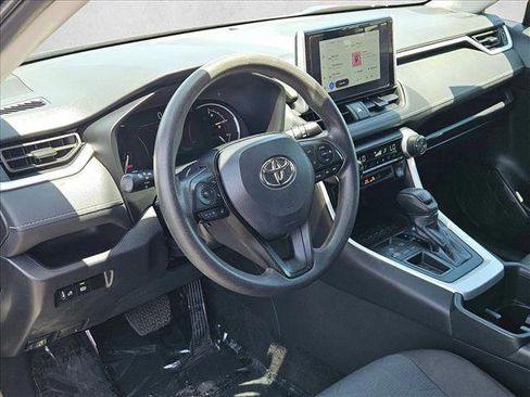 Used 2024 Toyota RAV4 XLE FWD image 12