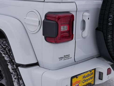 Certified 2023 Jeep Wrangler Unlimited Sahara image 17