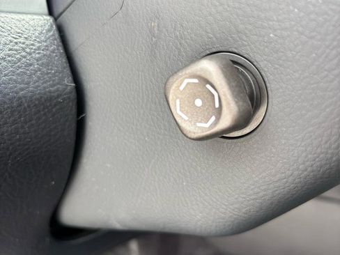 Used 2010 Lexus LS 460 RWD image 13