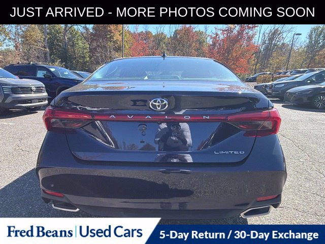Used 2021 Toyota Avalon Limited w/ Advanced Safety Package FWD image 7