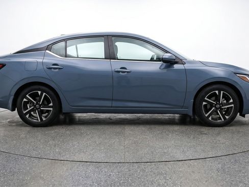 Used 2024 Nissan Sentra SV FWD image 8