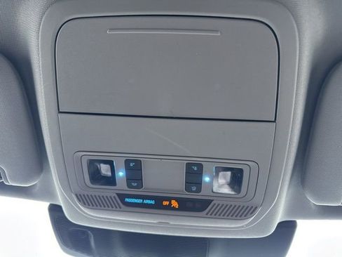 Used 2023 Ford Explorer XLT w/ Equipment Group 202A image 37