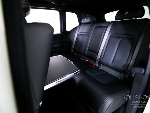 Used 2026 Rolls-Royce Cullinan AWD/4WD image 19