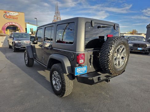 Used 2018 Jeep Wrangler Unlimited Rubicon w/ Connectivity Group image 7